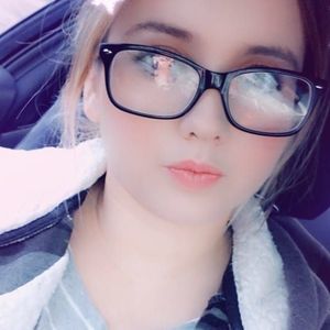 Meet your Posher, Mollye